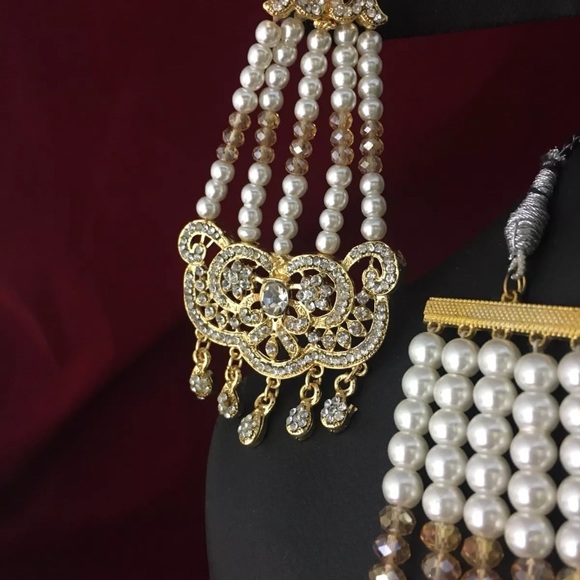 New without tag Jhoomar Style Earrings - Picture 3 of 5